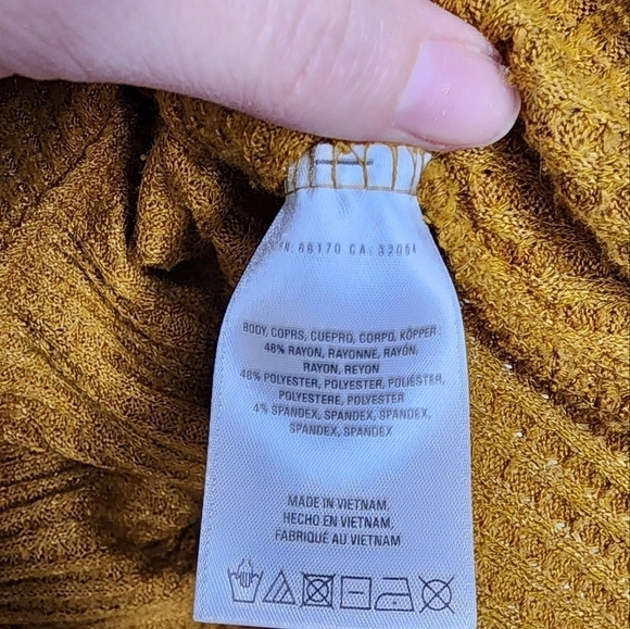 Anthropologie Akemi + Kin Mustard Woodruff Waffle Wrap Around Top M - Picture 5 of 8